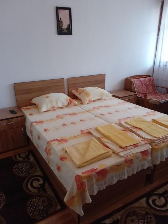 Къща За Гости Петрови Primorsko Ngoại thất bức ảnh