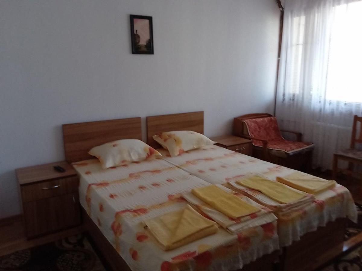 Къща За Гости Петрови Primorsko Ngoại thất bức ảnh