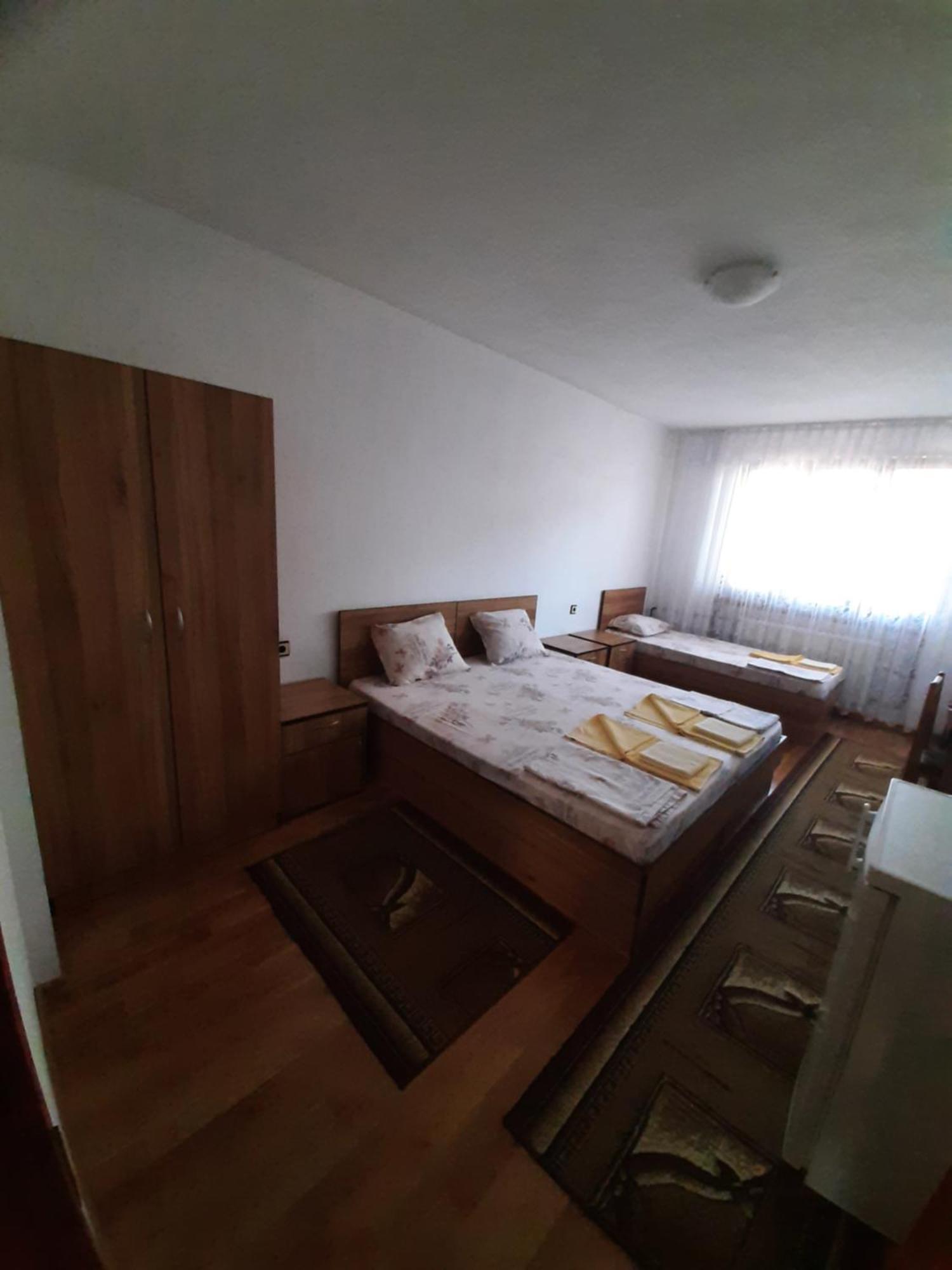 Къща За Гости Петрови Primorsko Phòng bức ảnh