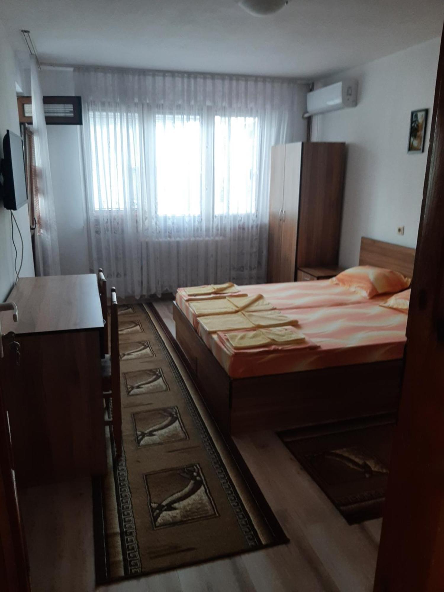 Къща За Гости Петрови Primorsko Phòng bức ảnh